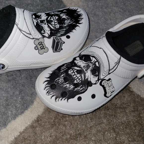 Rare White Luke Combs X Classic  Crocs Men’s 9 Women's 11 Fleece Lined 3 Jibbitz - Picture 2 of 10